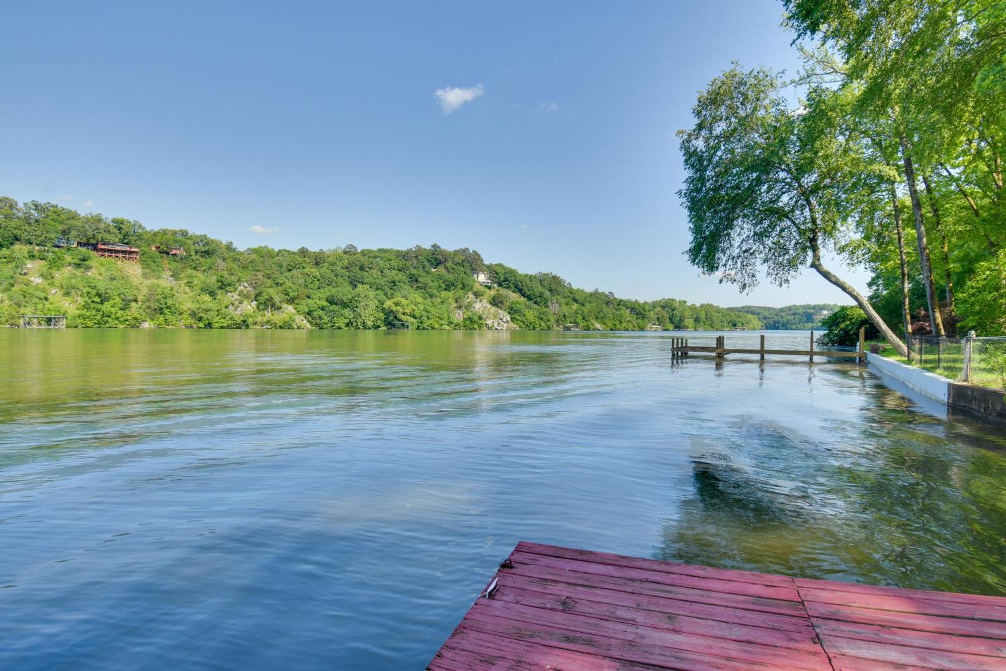 Lakefront Retreat With Deck, Dock And Resort Amenities Hot Springs Zewnętrze zdjęcie